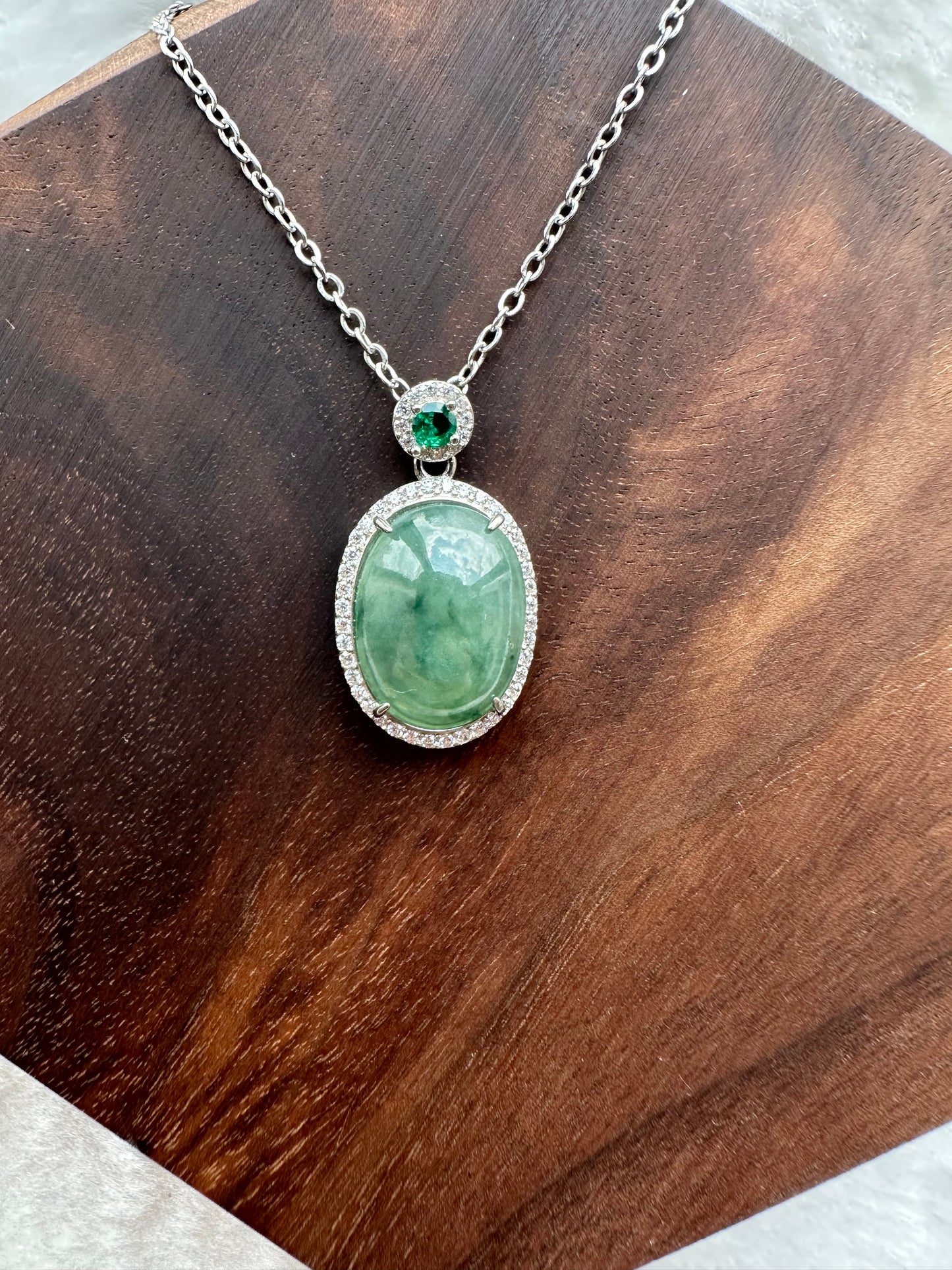 Oval Green Jadeite Necklace