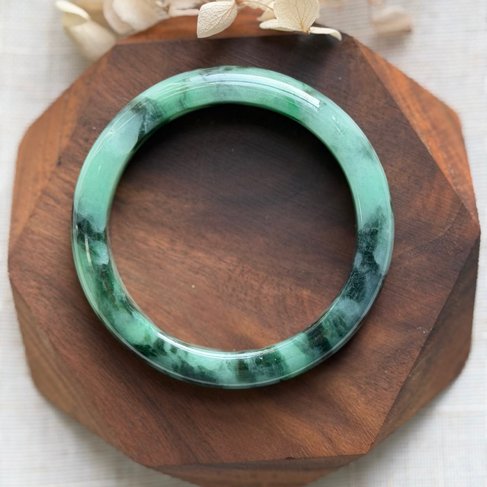 Spicy Green Jadeite Bangle