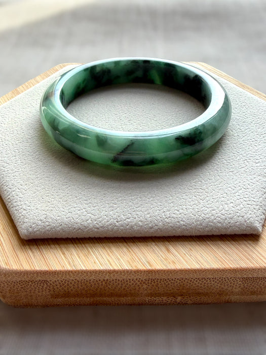 Spicy Green Jadeite Bangle