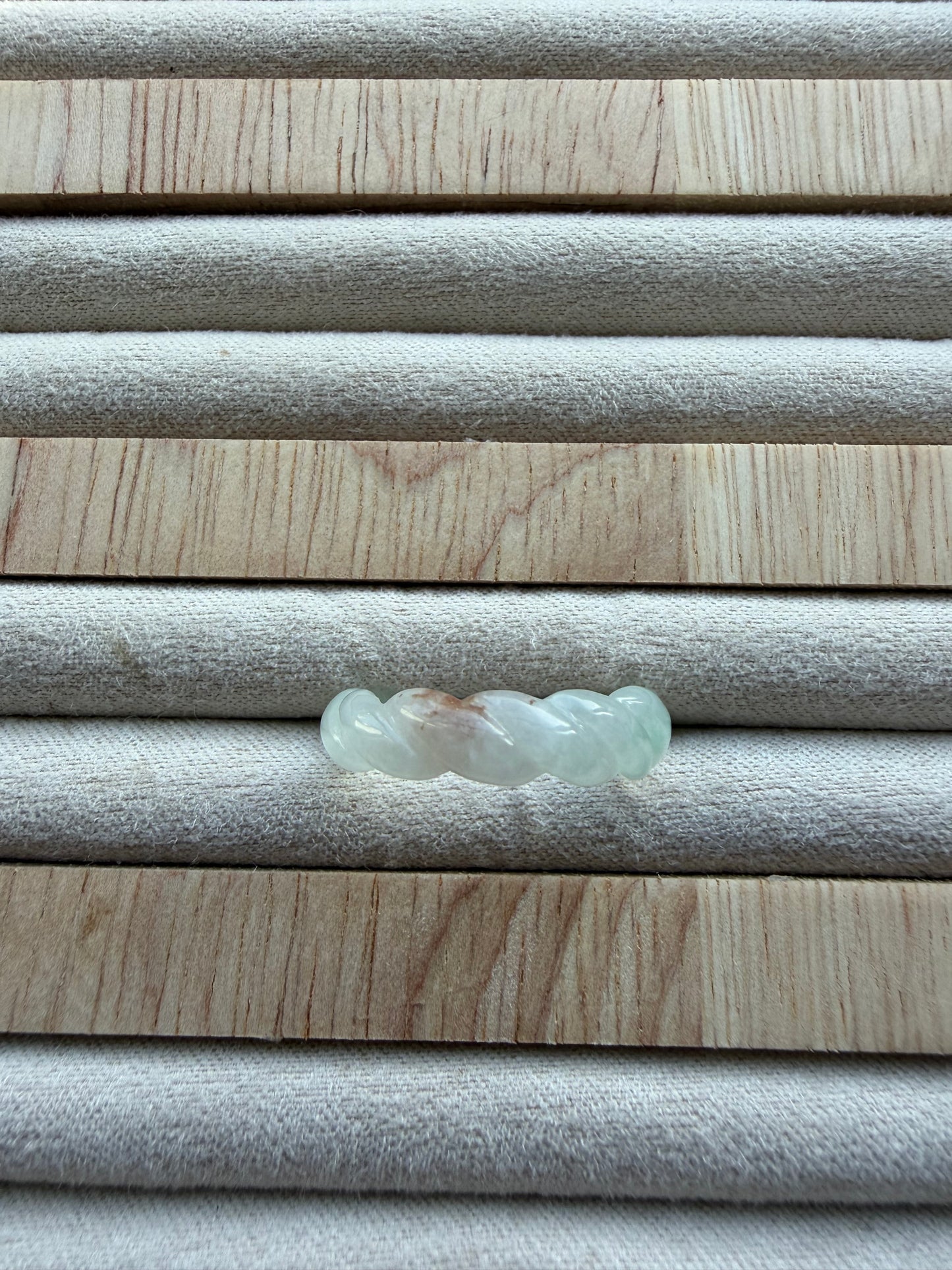 Green Pleated Sajin Jadeite Ring