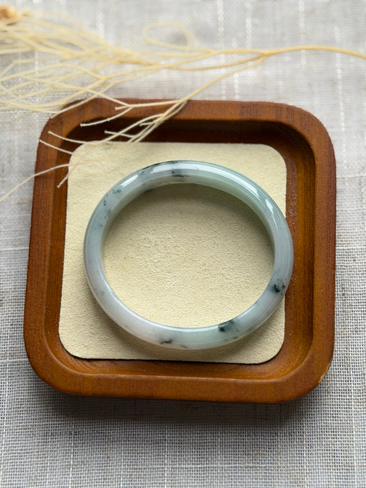 Oval Jadeite Bangle