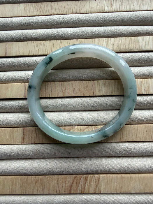 Oval Jadeite Bangle