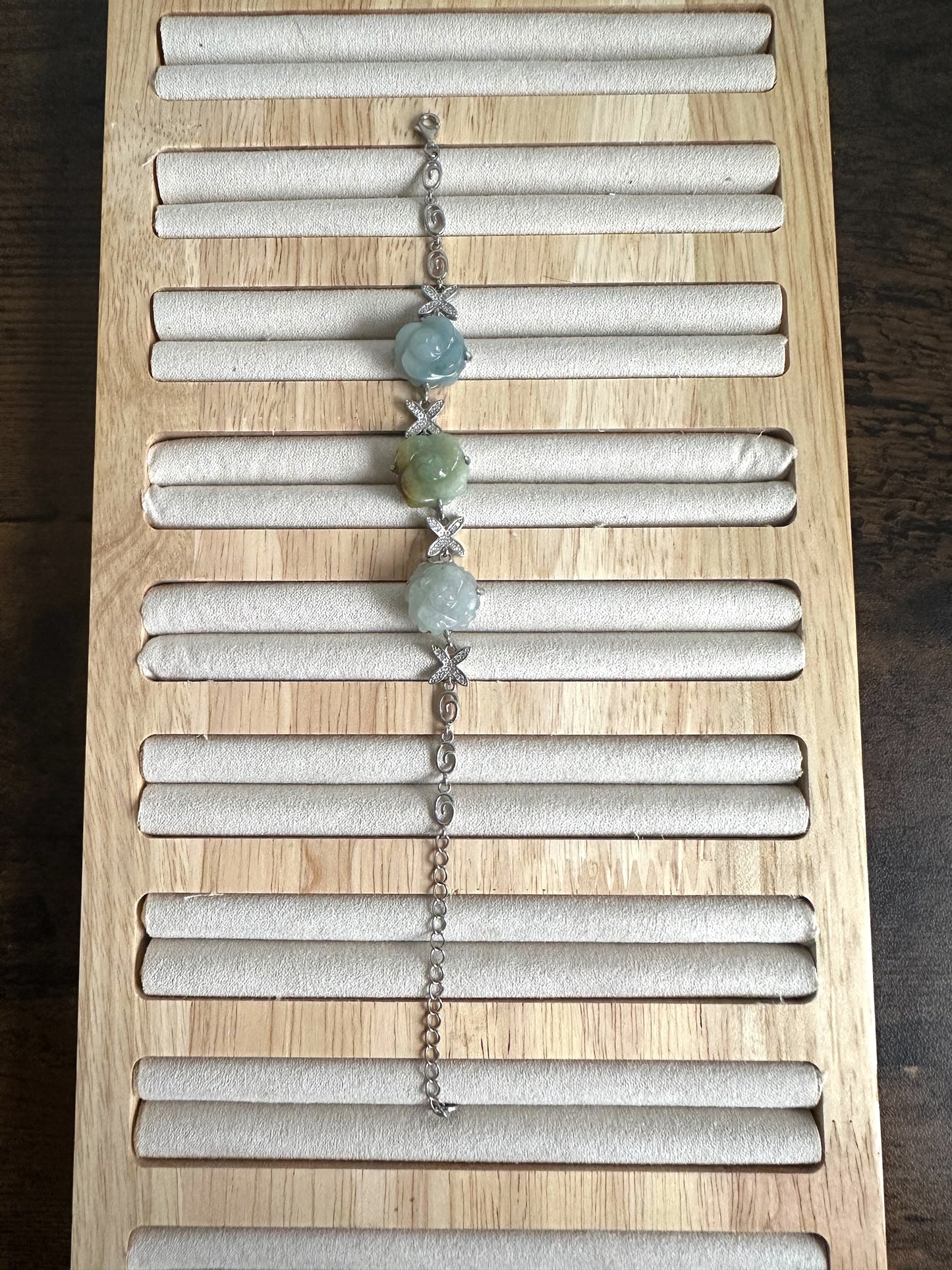 Trio Flowers Jadeite Bracelet