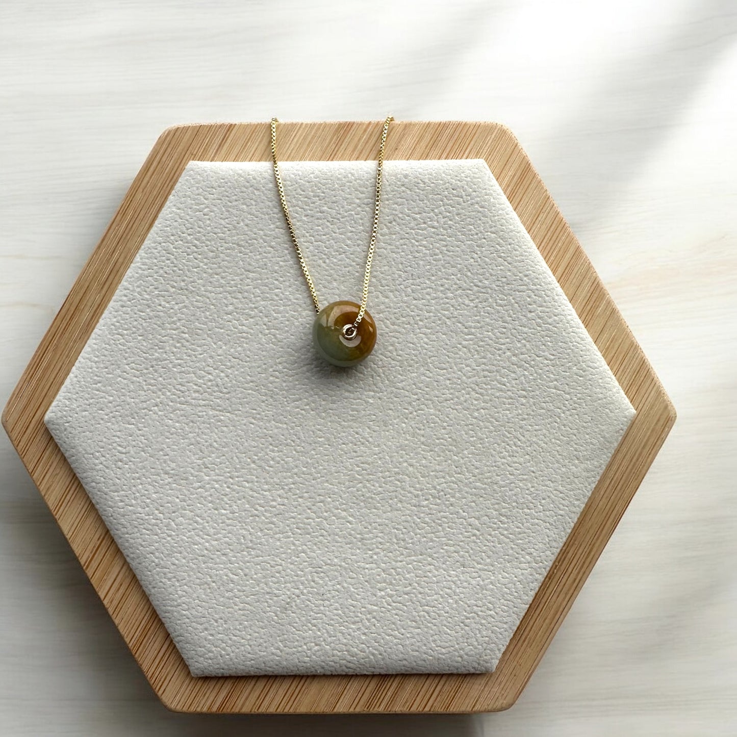 Jadeite Donuts - 18k Gold [Inner Clasp]