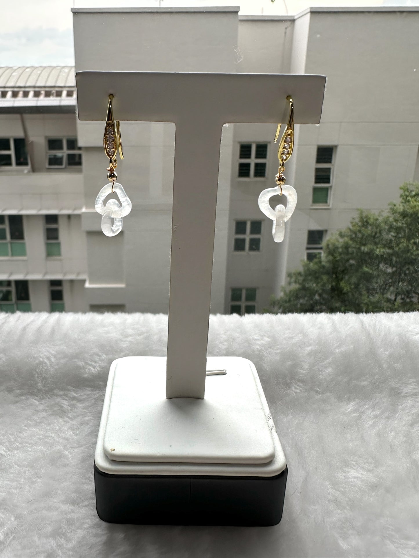 White Interlinked Jadeite Hearts Earrings