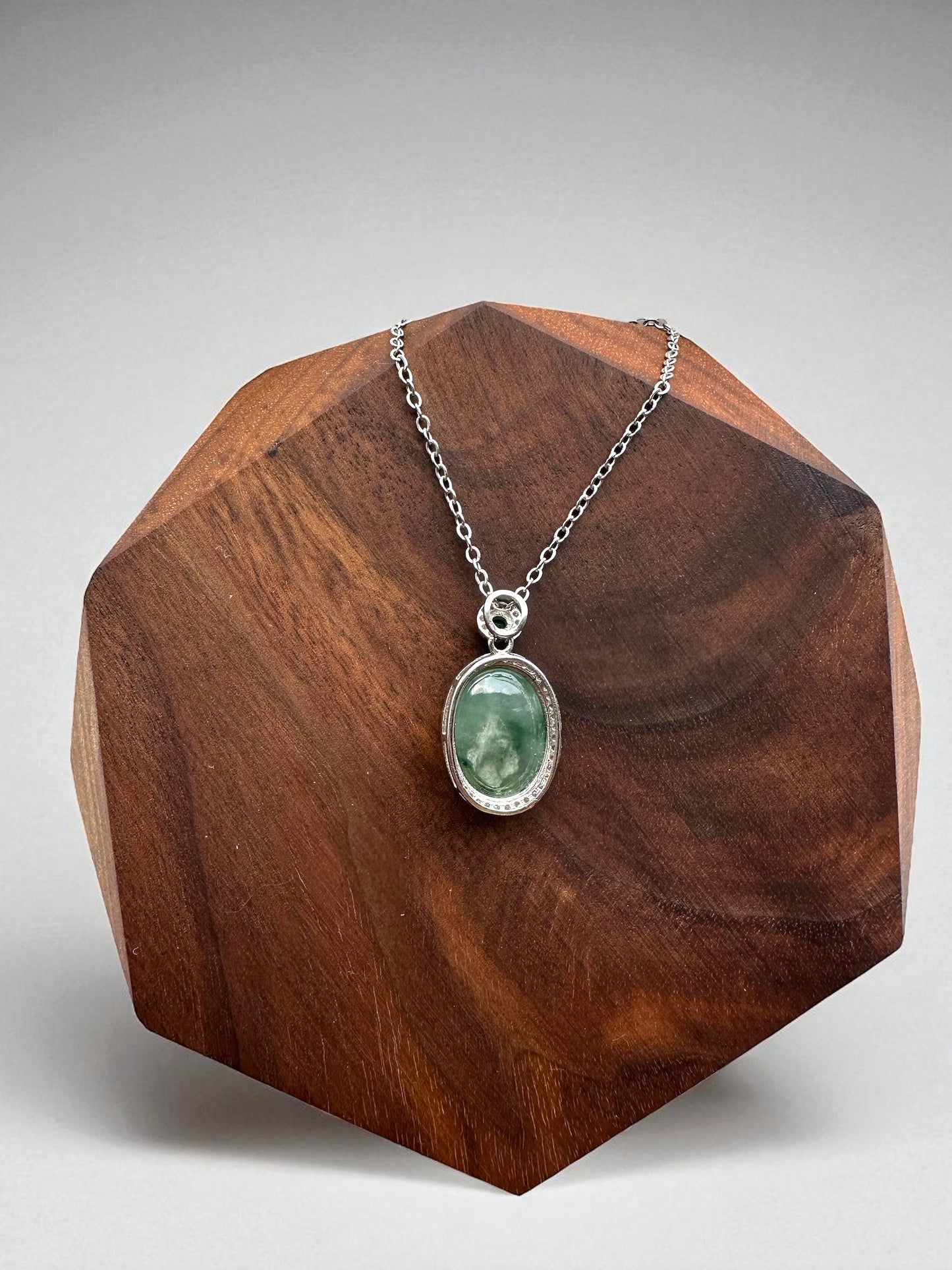 Oval Green Jadeite Necklace