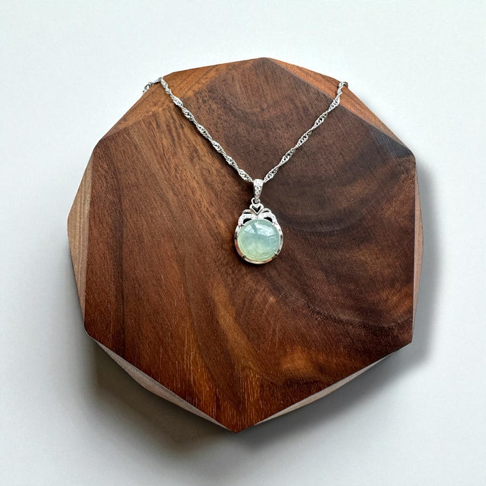 White Round Jadeite Necklace