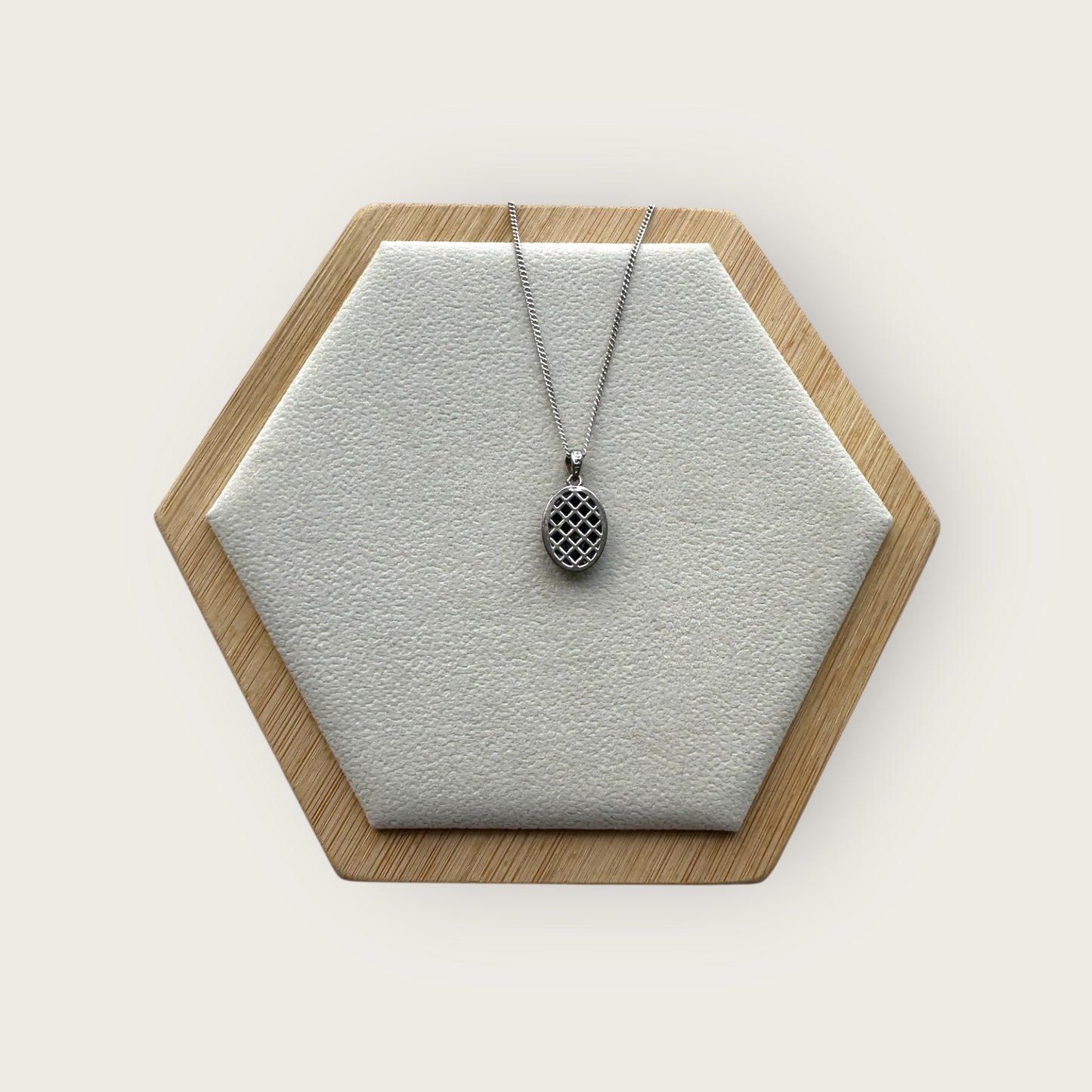 Omphacite Jadeite Oval Necklace