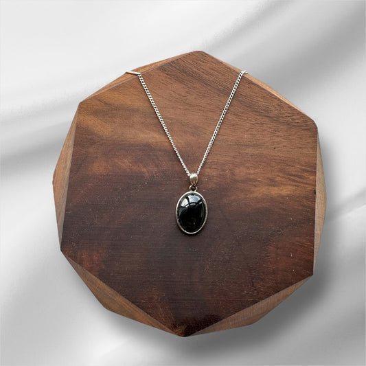 Omphacite Jadeite Oval Necklace