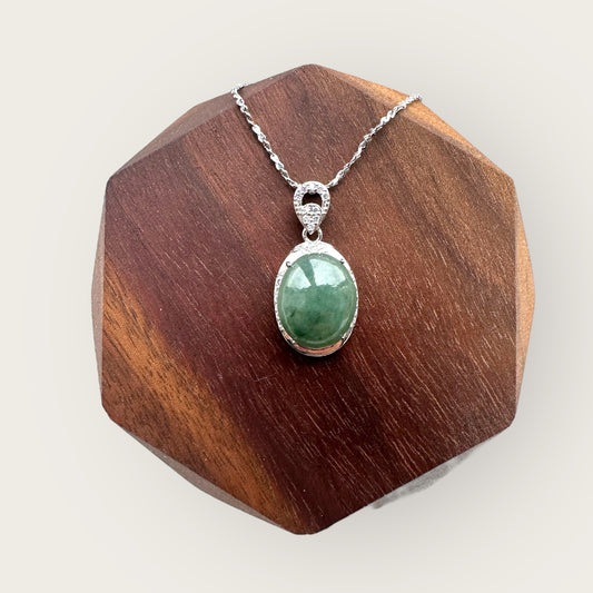 Green Oval Jadeite Necklace