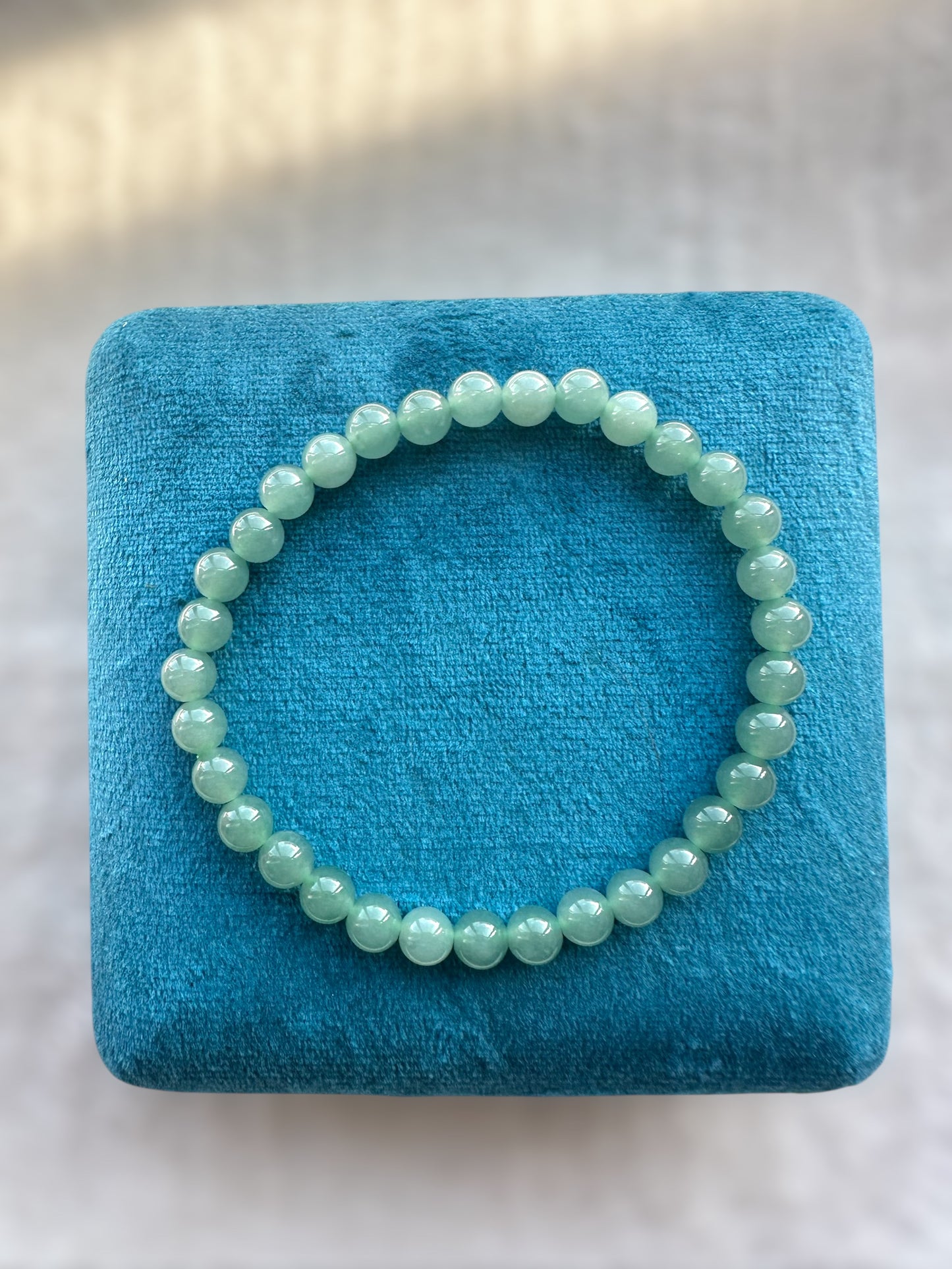 Guatemala Green Jadeite Bead Bracelet