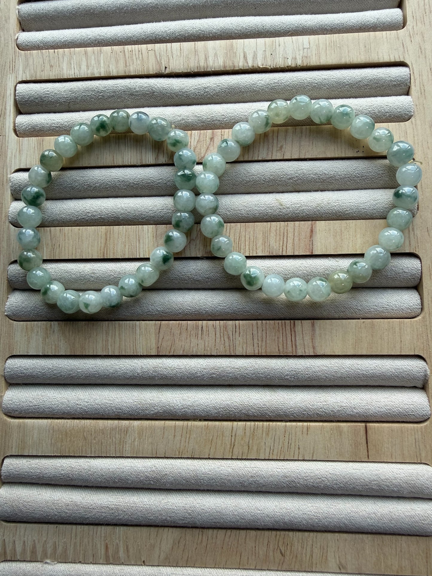 White Green Floating Flowers Jadeite Bead Bracelet