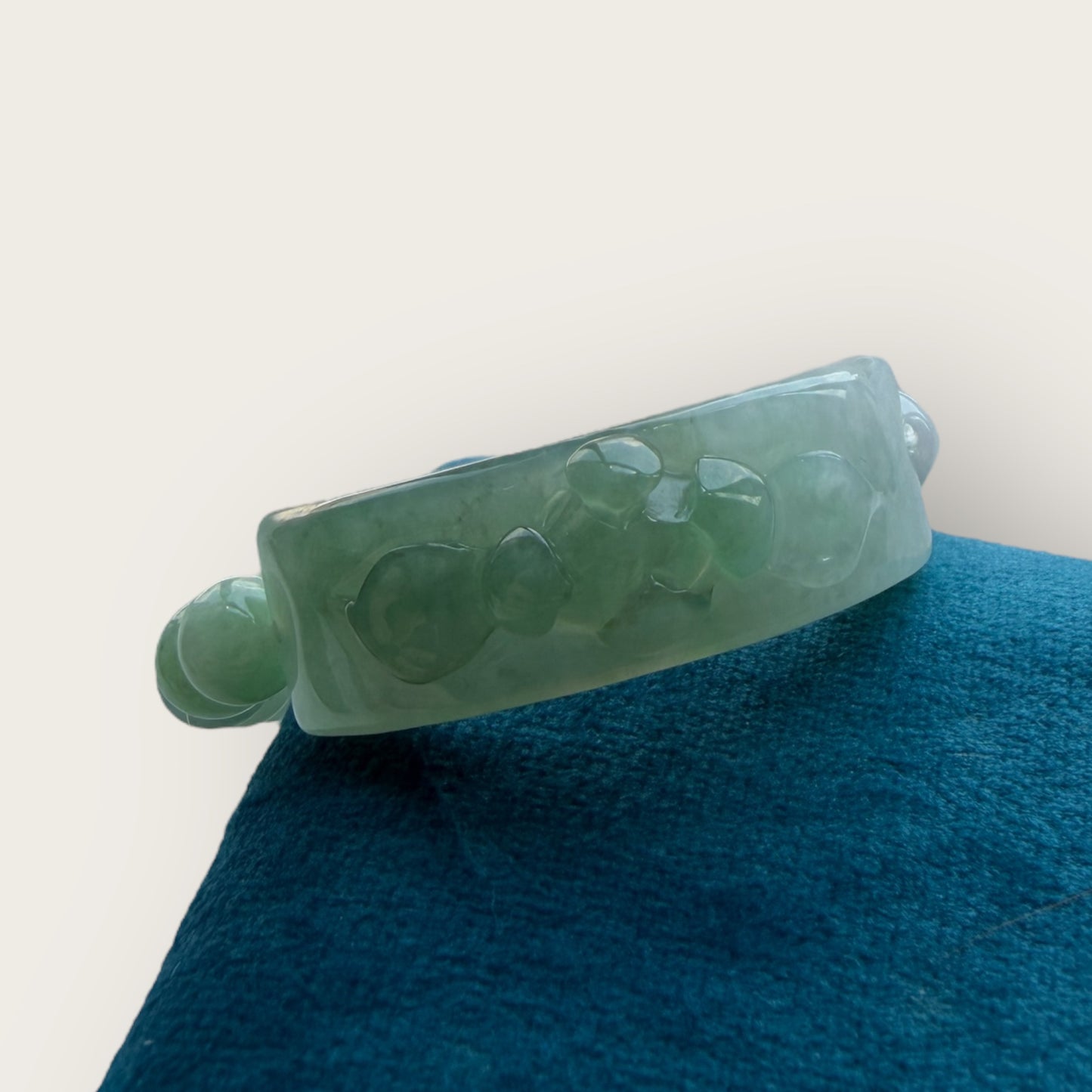 Green White Lotus Jadeite Shoupai Bead Bracelet