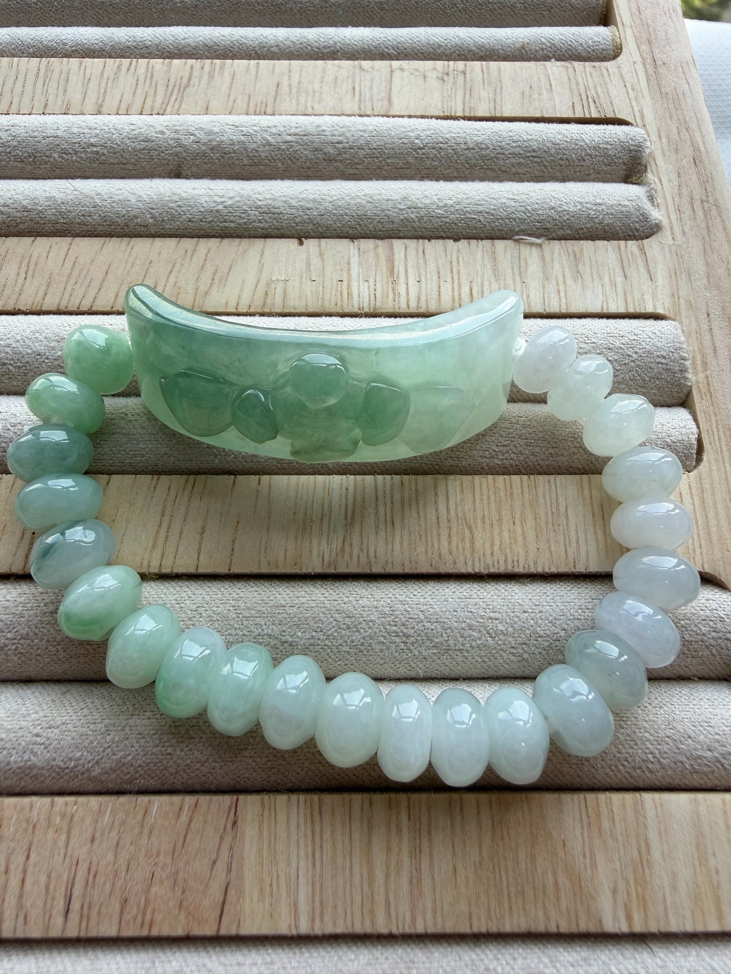 Green White Lotus Jadeite Shoupai Bead Bracelet