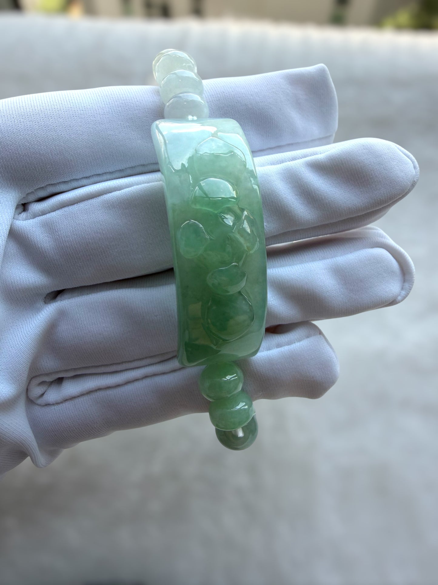 Green White Lotus Jadeite Shoupai Bead Bracelet