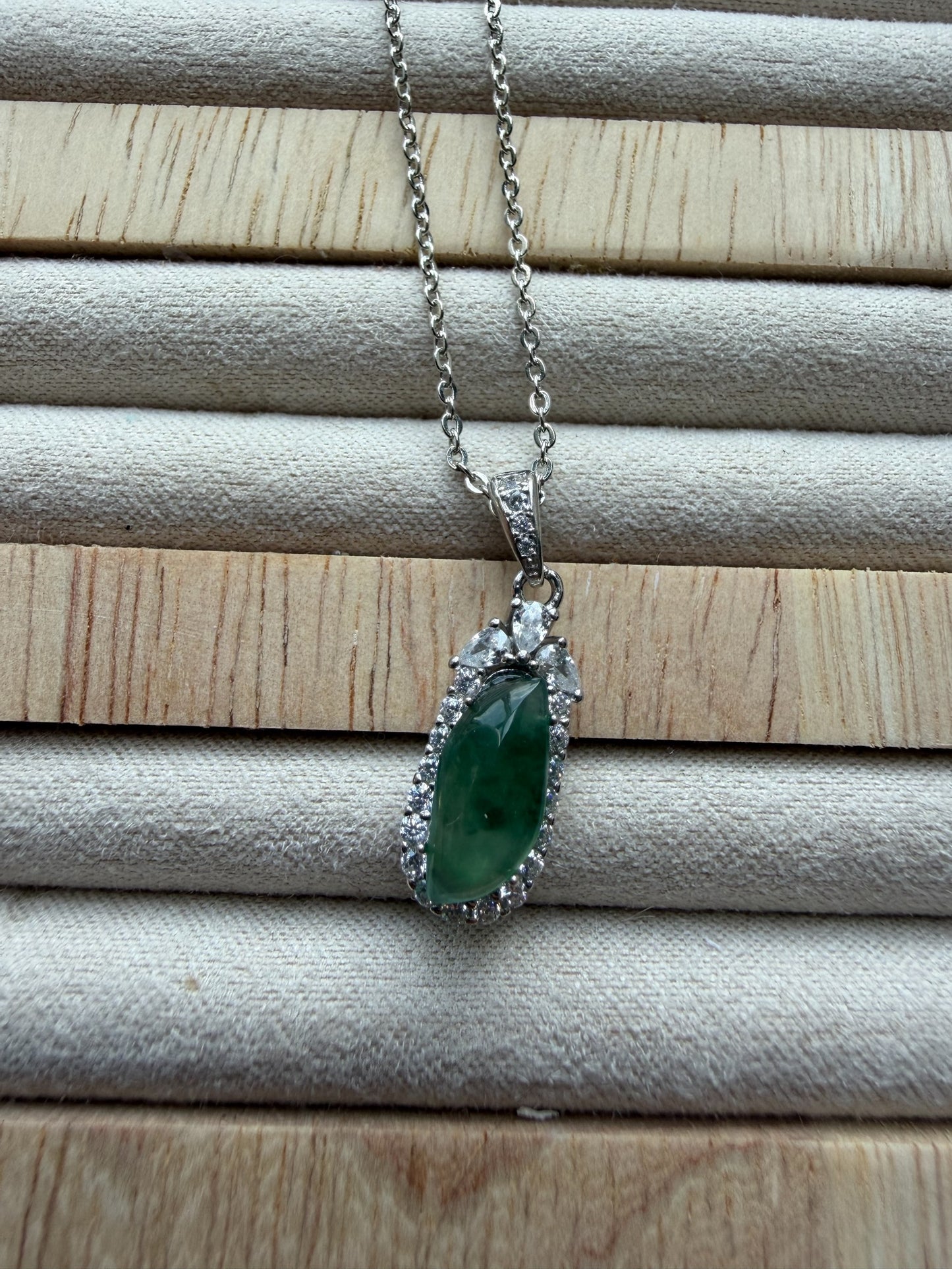 Green Floating Flower Teardrop Jadeite Necklace