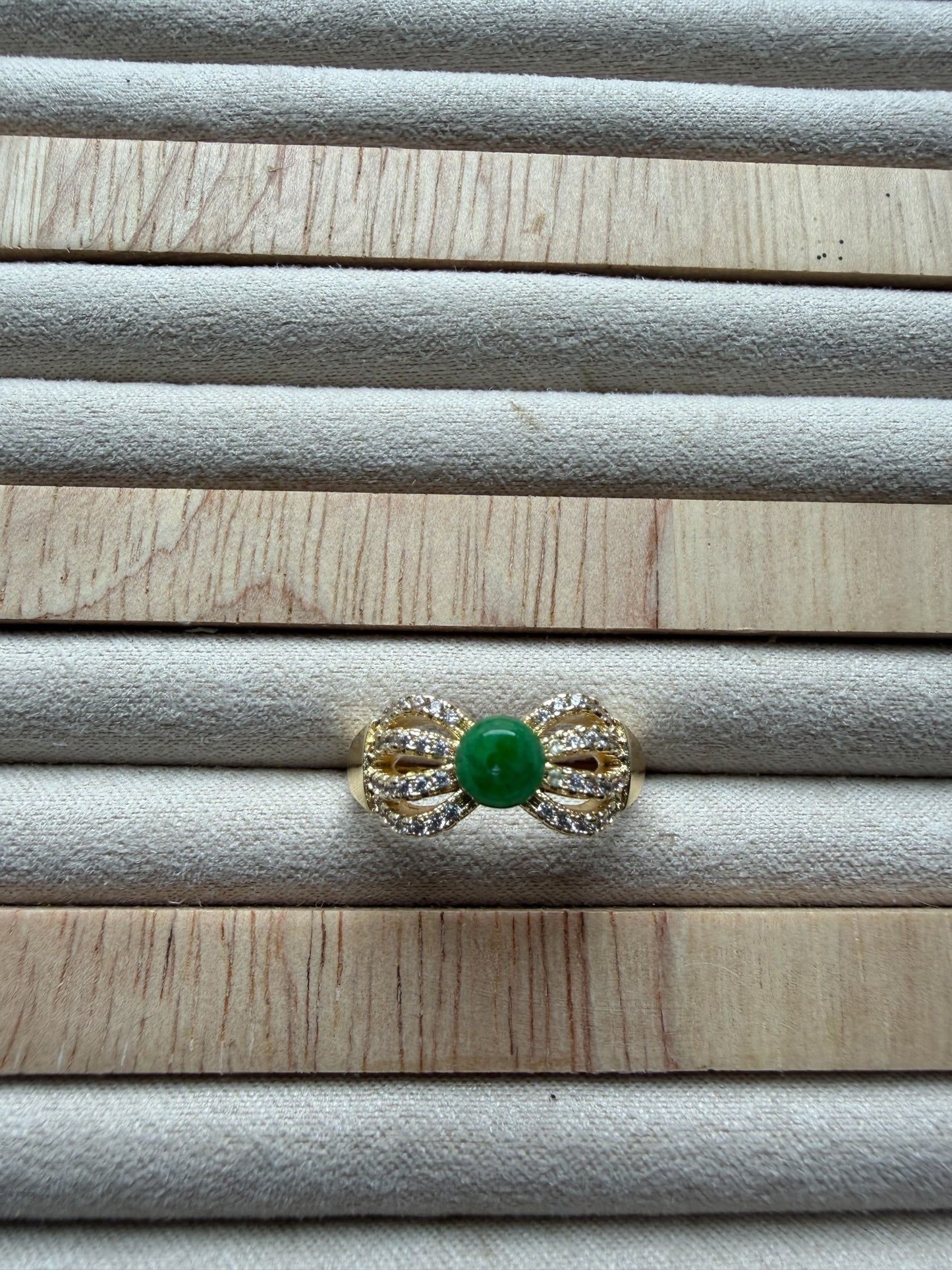 Green Jadeite Ribbon Ring