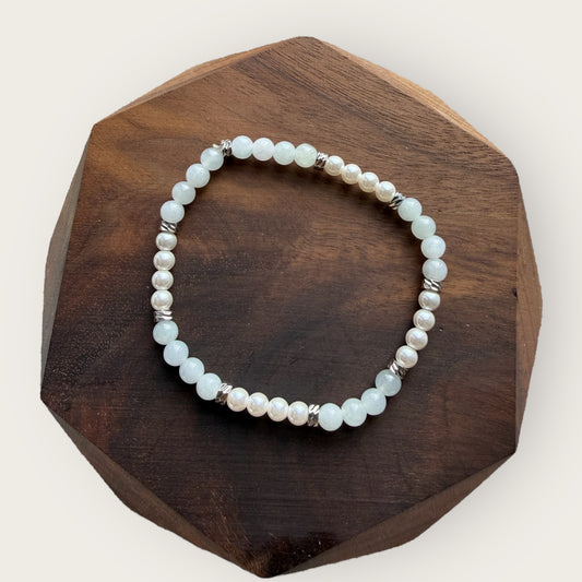 Dainty Jadeite Bead Bracelet
