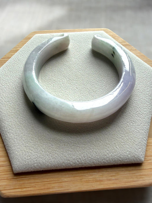 Carved Jadeite Bangle Set