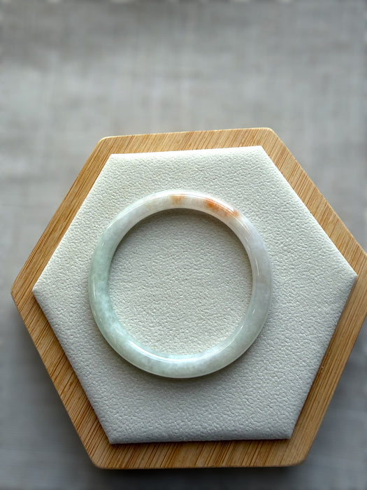 White Sajin Jadeite Bangle