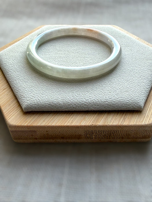 White Sajin Jadeite Bangle